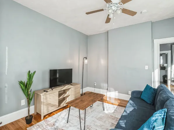 19 Harrison St #2, Somerville, MA 02143
