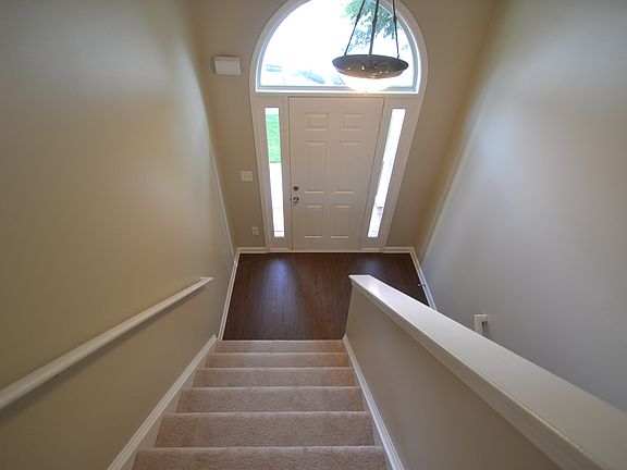 2nd image of 2959 Meadow Point Dr