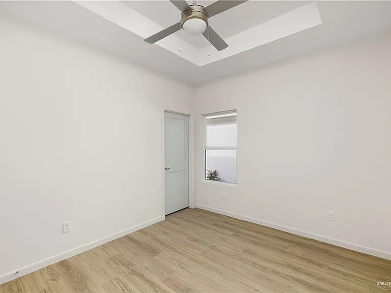 804 N Clarence Ave #4 — Photo 5