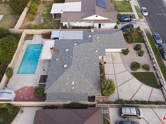 5th image of 15933 Acre St