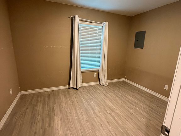 5th image of 551 Westbend Dr