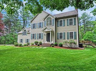 5 Blackberry Hill Rd, Wrentham, MA 02093