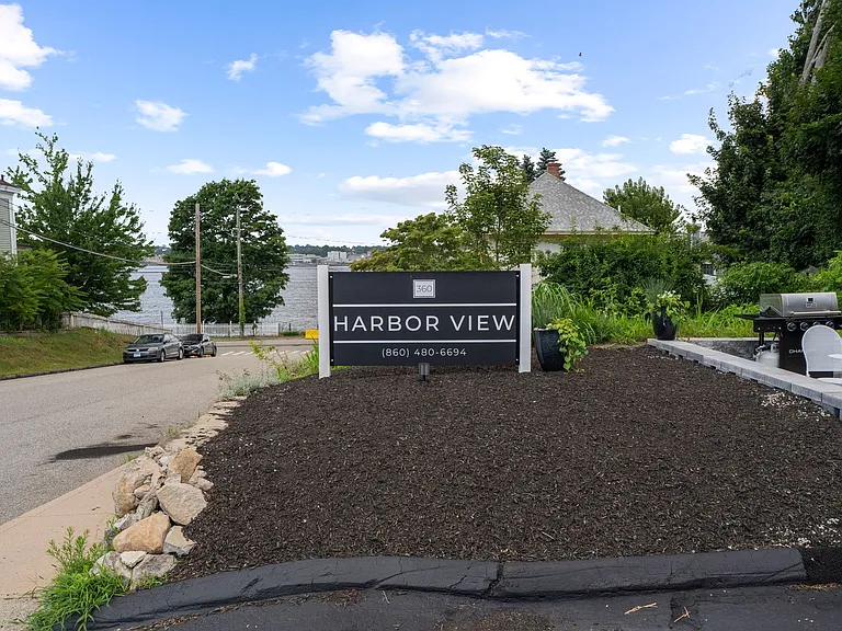 360 Thames St — Photo 15