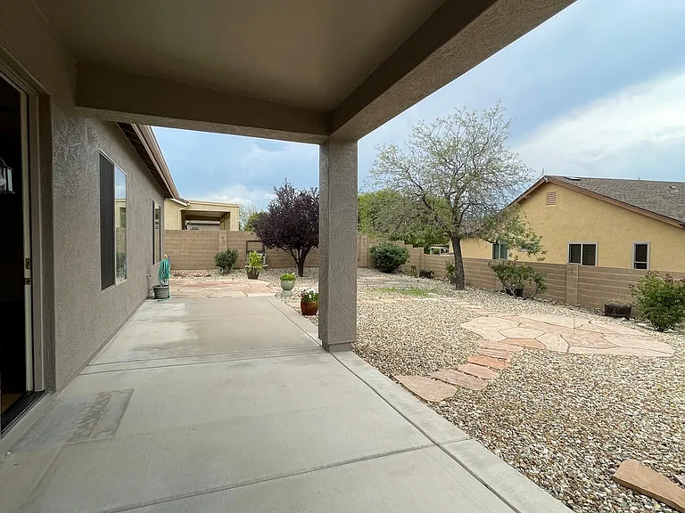 5649 N Bentley Ct — Photo 23