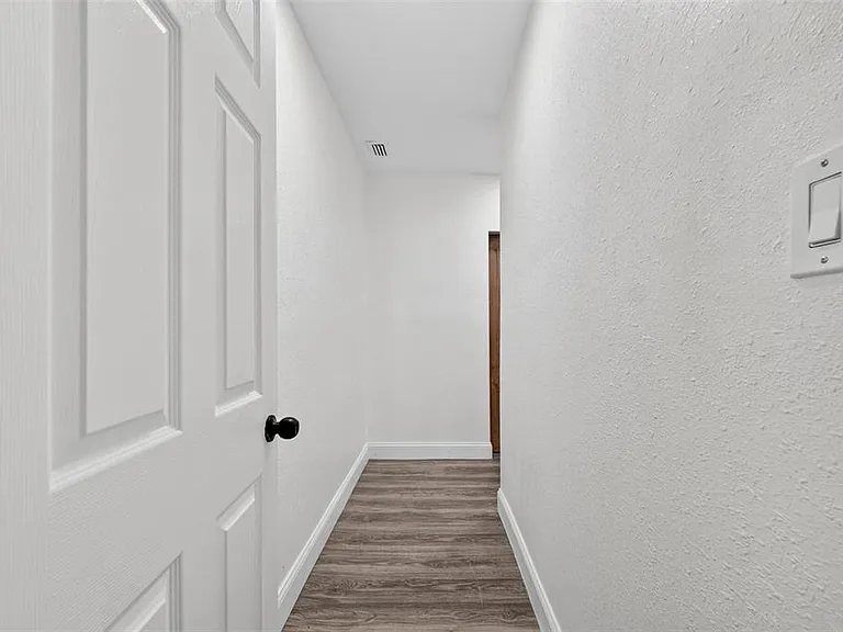 3034 Touraine Ave — Photo 53
