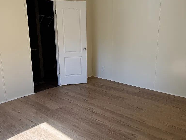 80 Polk St — Photo 3