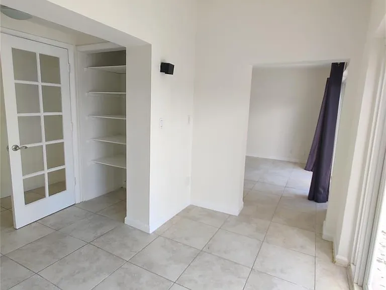 733 NE 18th Ave — Photo 55