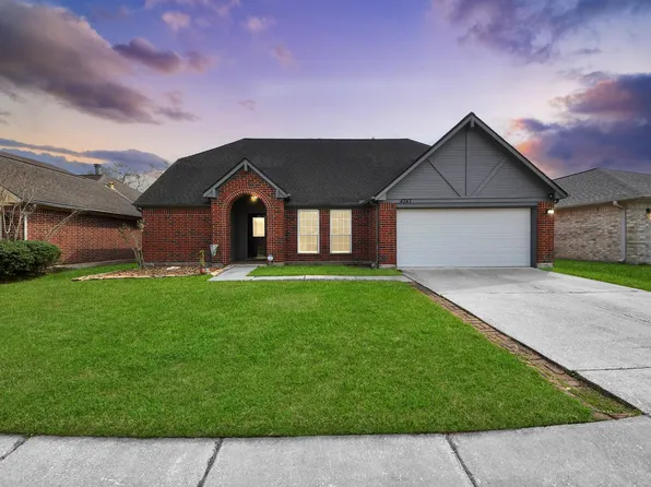 4747 Widerop Ln, Friendswood, TX 77546
