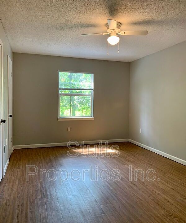 1st image of 1825 Darby Dr Unit G-10