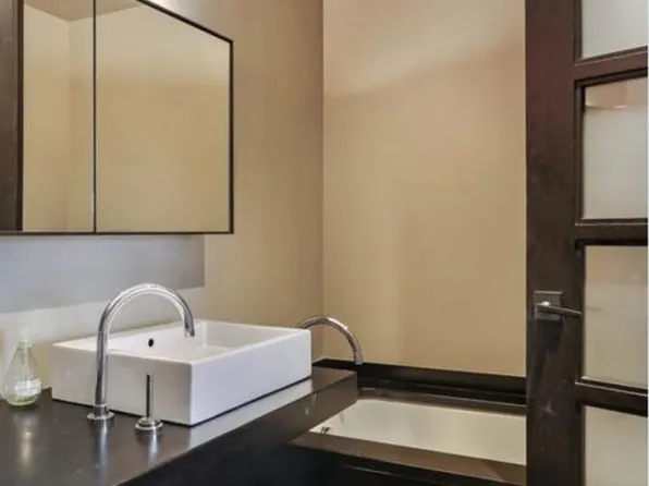 20 Pine Street image 1 of 11