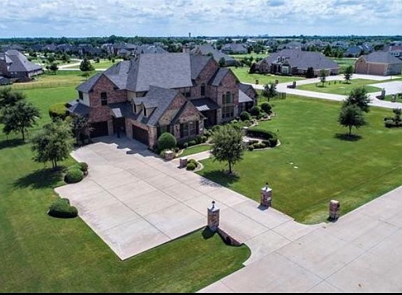 3rd image of 1211 Boerne Ct
