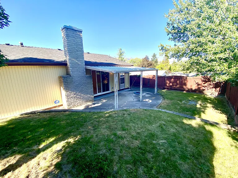 340 Wiley St — Photo 5