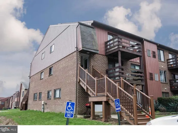 5200 Hilltop Dr #20, Brookhaven, PA 19015