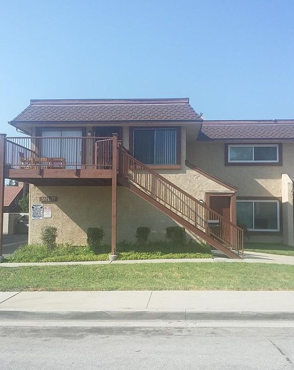 1st image of 2071 E Greenhaven St
