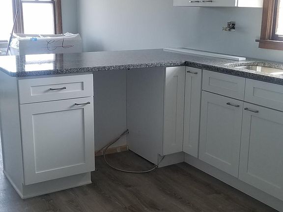 5th image of 5335 S Narragansett Ave #2