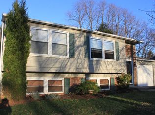 3510 Countryside Ln, Camp Hill, PA 17011