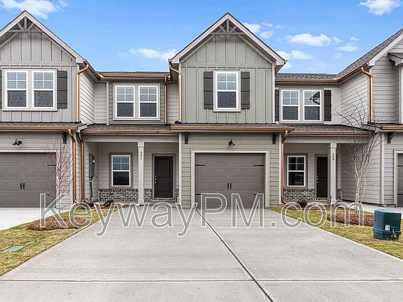 2nd image of 541 Yuma Ln