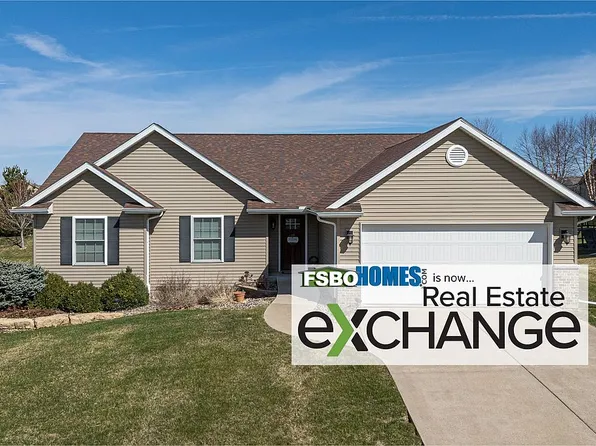 4310 Happiness Ln, Bettendorf, IA 52722