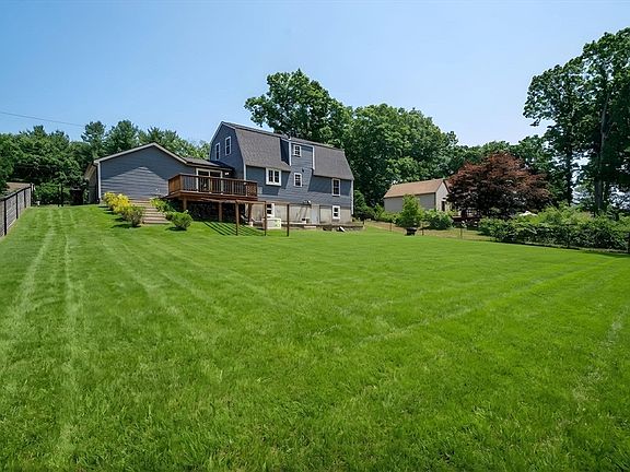 3rd image of 27 Sherwood Ave