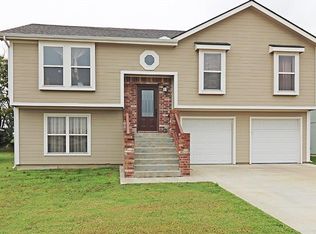 110 W John St, Coffeyville, KS 67337