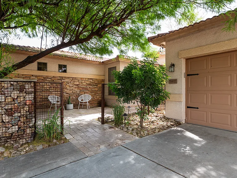 5907 W Straight Arrow Ln — Photo 46