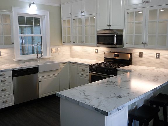 4th image of 302 W Union St #House