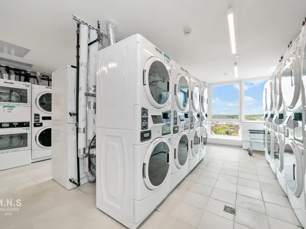 800 Flatbush Avenue image 7 of 18