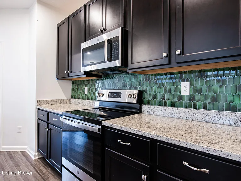 10029 Windcrest Farms Ln — Photo 13
