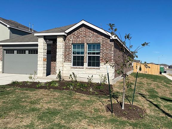 3rd image of 404 Escondido Cir