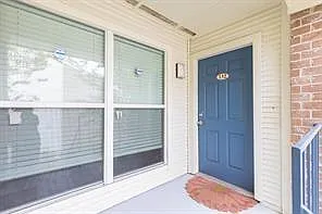 3900 Woodchase Dr #132 — Photo 1