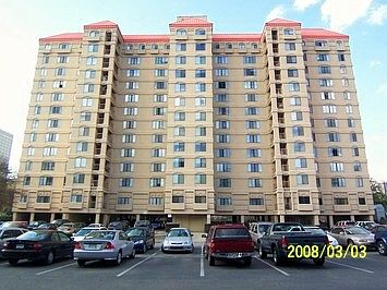 1st image of 1600 Park Cir #615-1