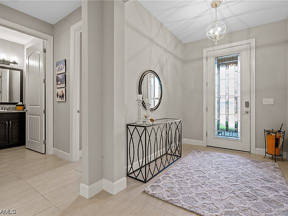 5th image of 12045 Avingston Lake Dr
