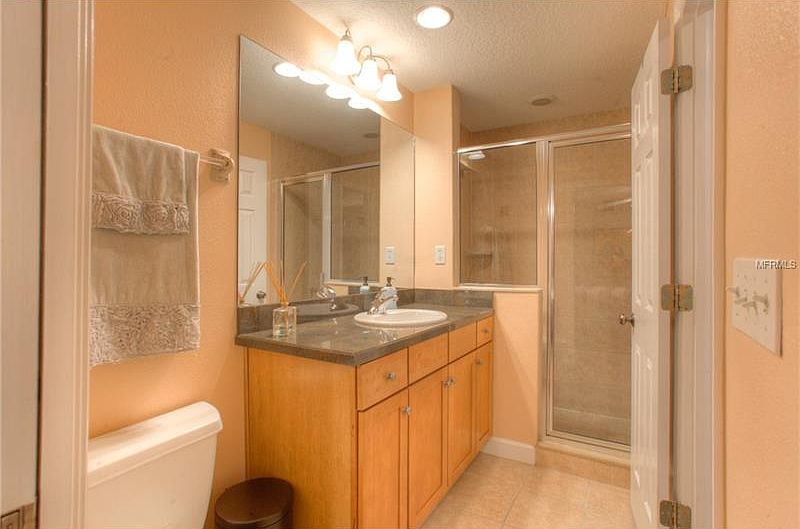 1st image of 609 S Melville Ave APT 2