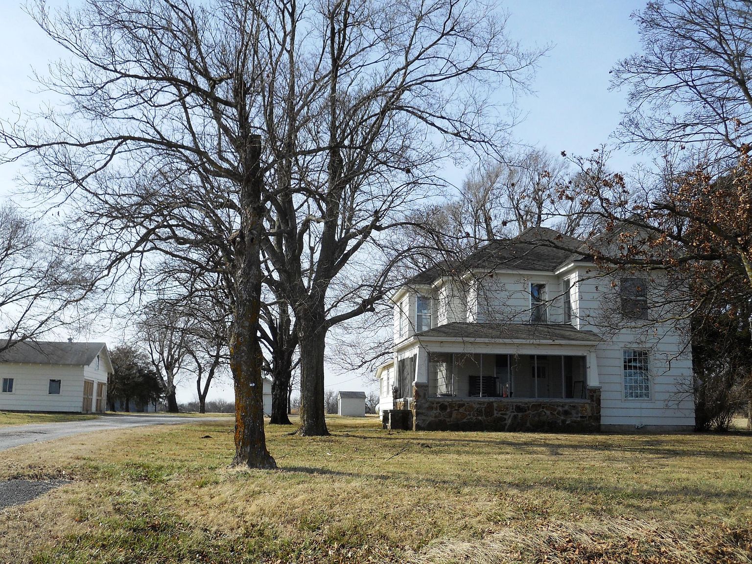 3649 S Garrison Ave Carthage Mo 64836 Mls 60156439 Zillow