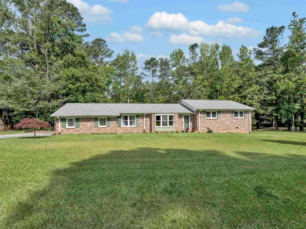 900 Lucerne Dr, Spartanburg, SC 29302