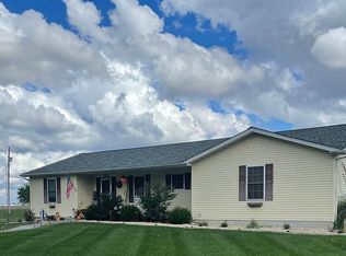 1102 Elaine St, Saint Libory, IL 62282