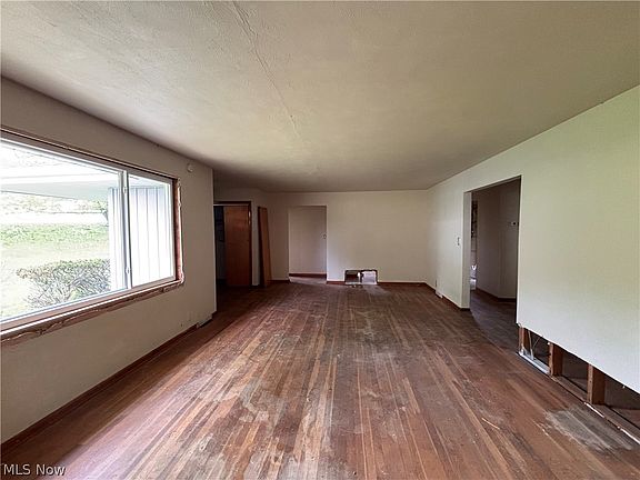3rd image of 4672 Veterans Blvd