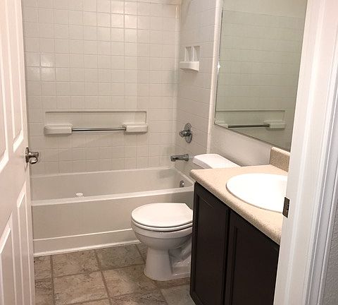 4th image of 5201 Laguna Oaks Dr Unit 39