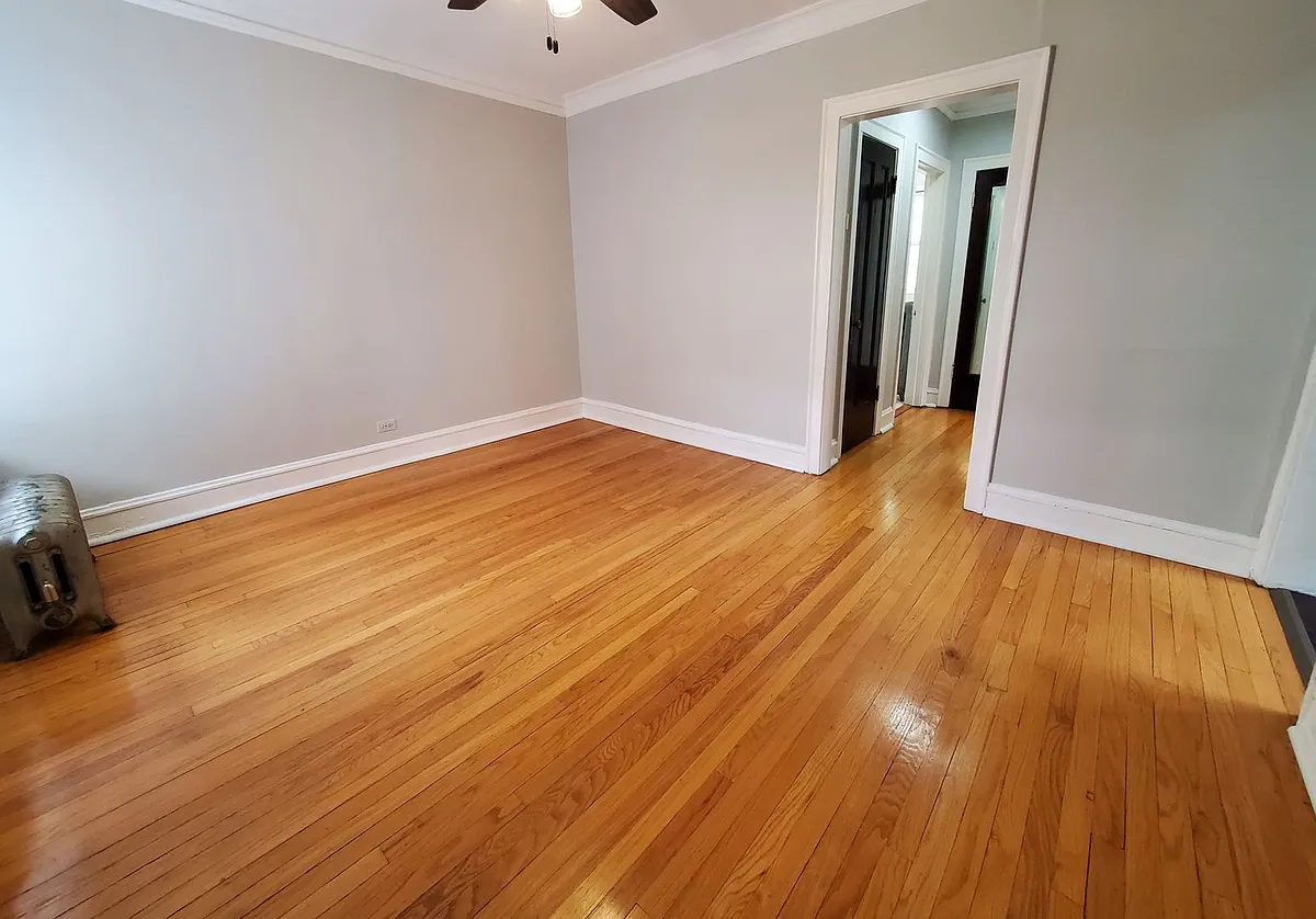 Building Photo - 5639 N Magnolia Ave #3E