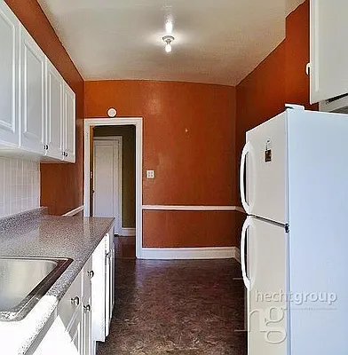 Rented by Hecht Group | media 27