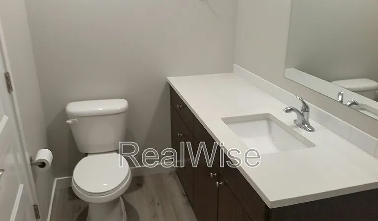 8300 SE Flavel St #103 — Photo 6