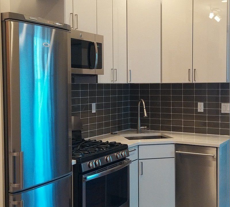 2nd image of 100 Edgecombe Ave APT 3F