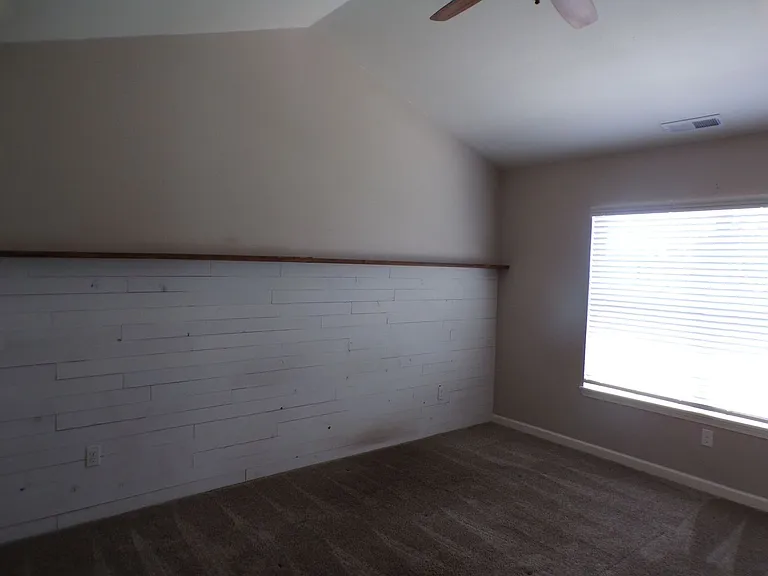 2812 Athens Ct — Photo 12