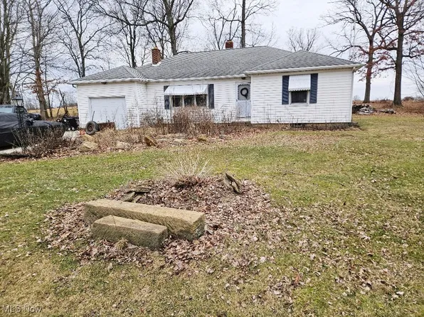 3176 Arrow Rd NW, Carrollton, OH 44615