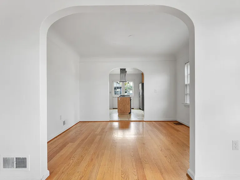 5937 N Denver Ave — Photo 7