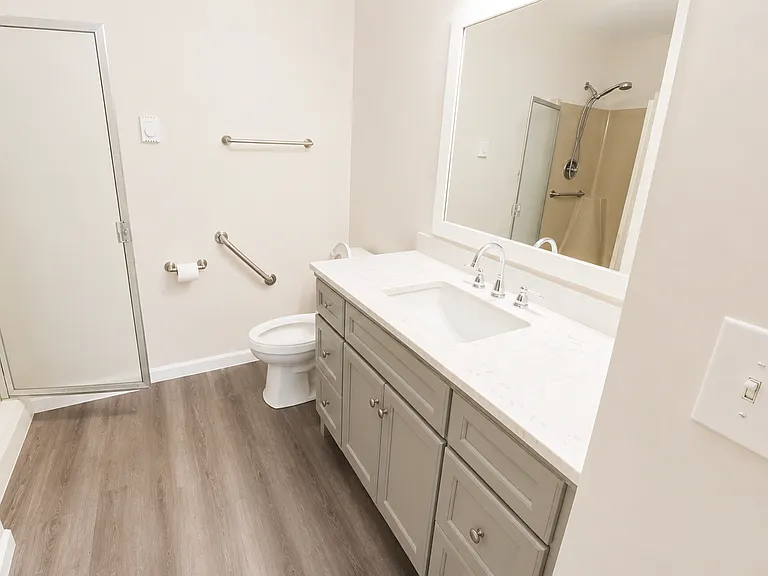 Freedom Ring Apartments — Photo 18