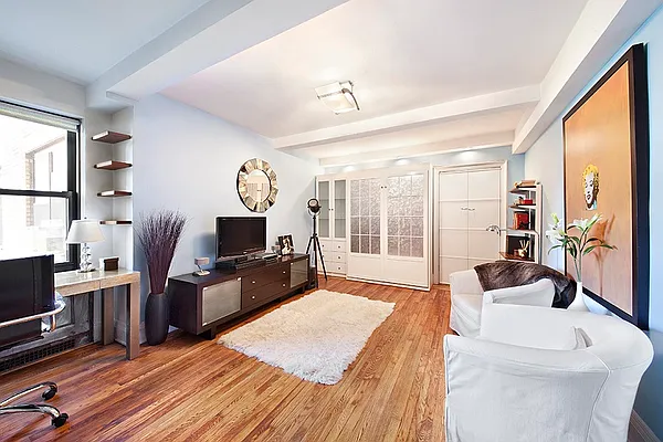 Sold by Patrick Quagliano, LREB | media 7