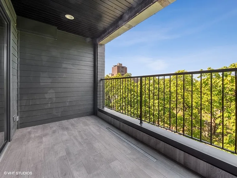 3839 N Clark St #402 — Photo 5
