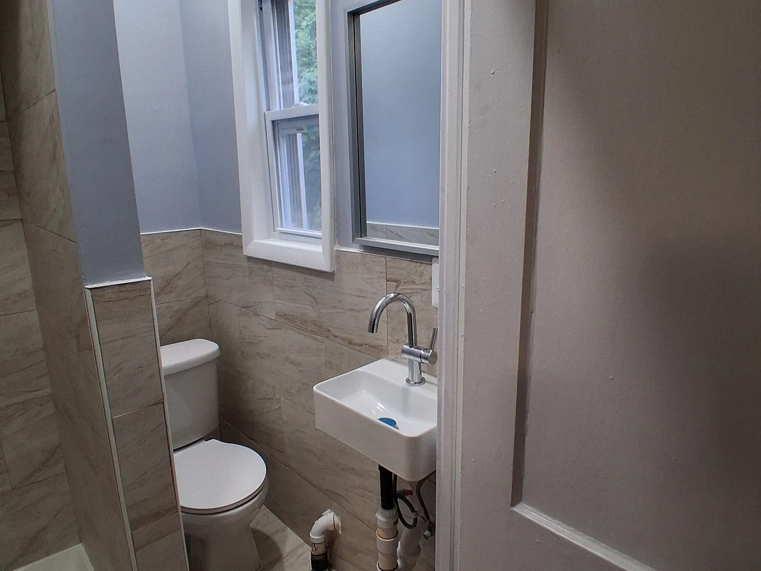 1 bed, 1600 sqft, $1,500 — Photo 2
