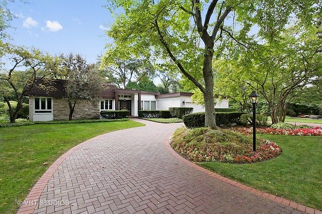 1st image of 756 Thackeray Dr
